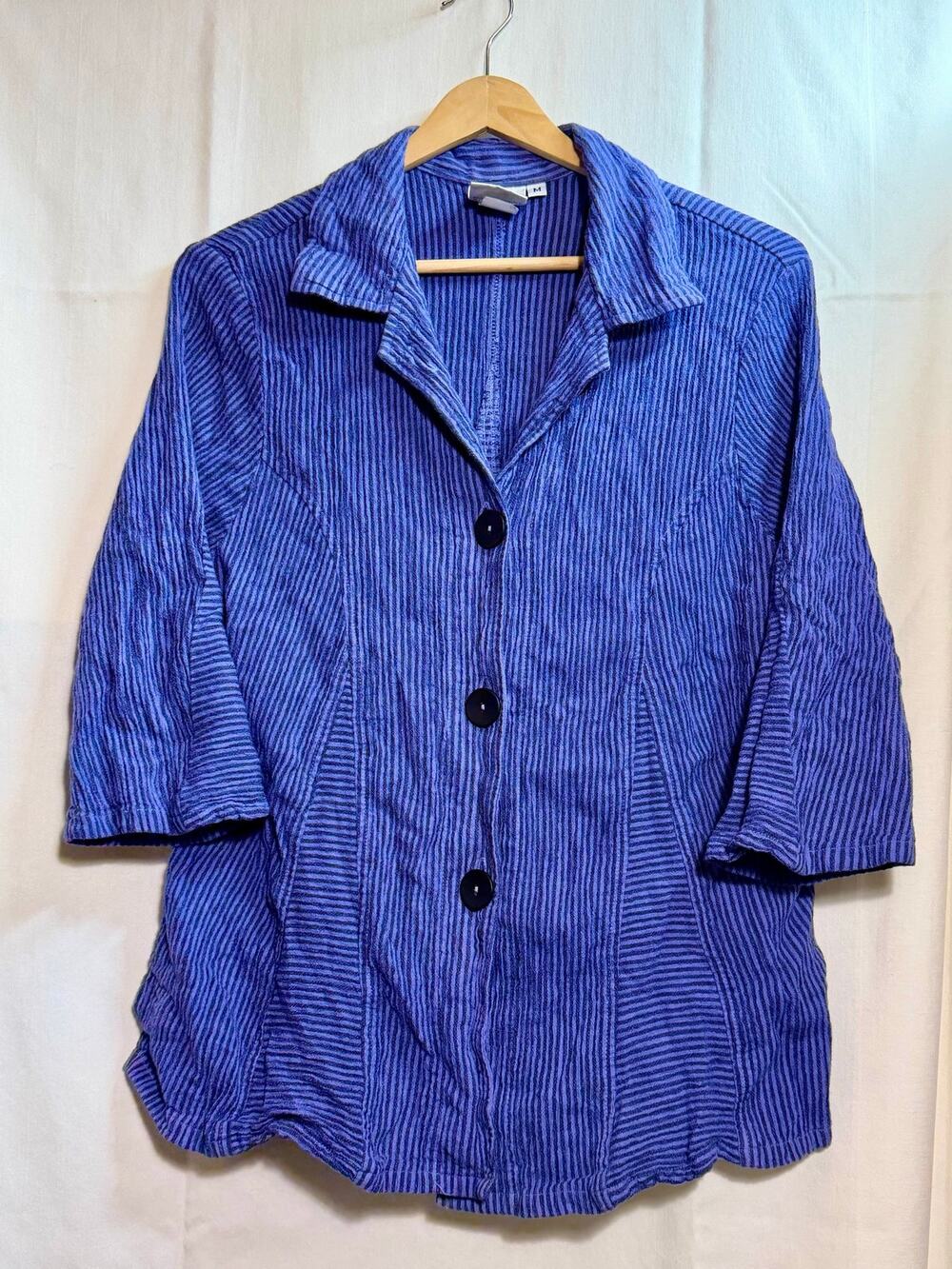 Mill Valley Purple Button-Up Woman’s Size Medium.